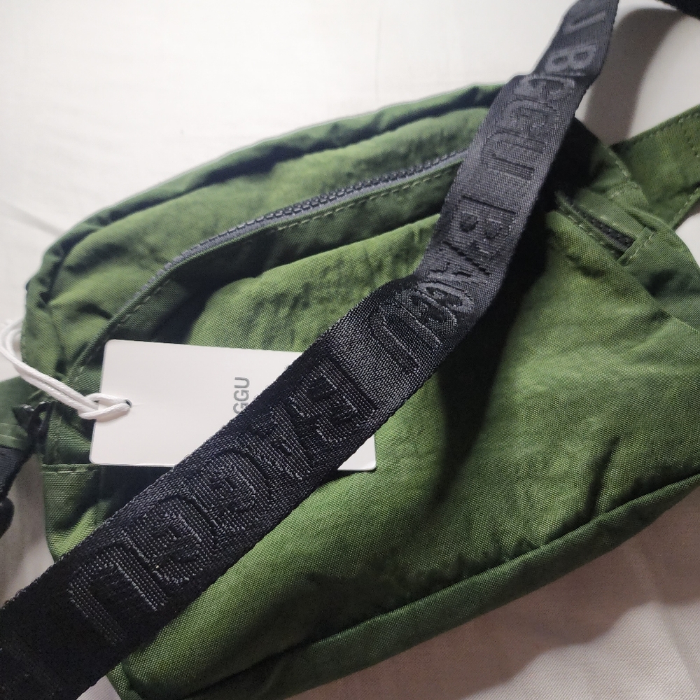 BAGGU Olive Green Sling Bag with Black Logo Strap